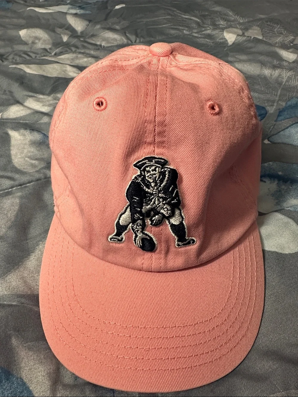 EUC NFL  Light Pink Hat w/Black & White Embroidered Patriot Logo kids one size 🏈